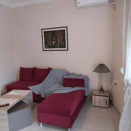 Dream In 2020 Renovated, Sunny Apartment *